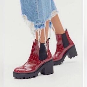 UO Chloe Chelsea Timeless Boot